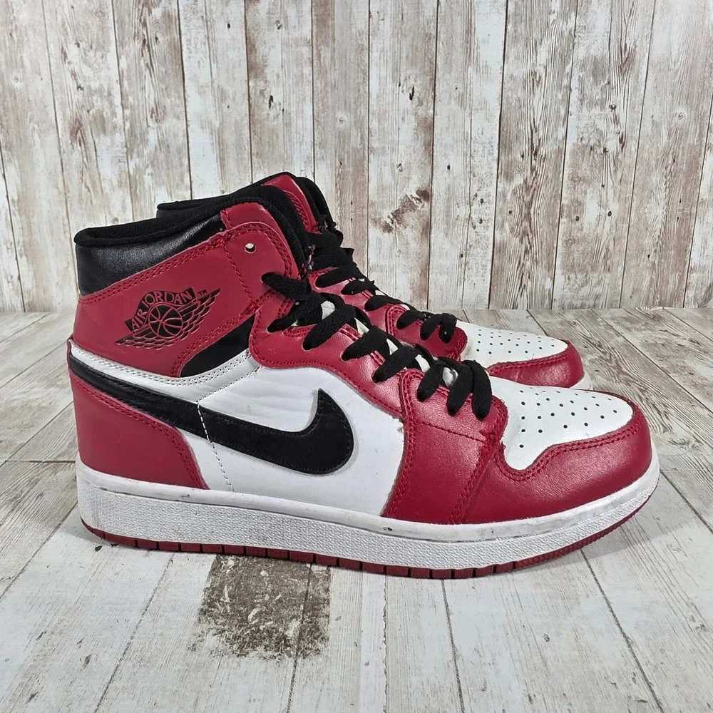 Nike Air Jordan 1 Retro High OG Chicago 2015 Mens 7 Varsity Red 575441-101